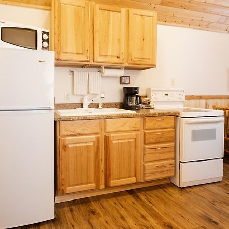 Beargrass Lodging & Rv Resort Hungry Horse Extérieur photo