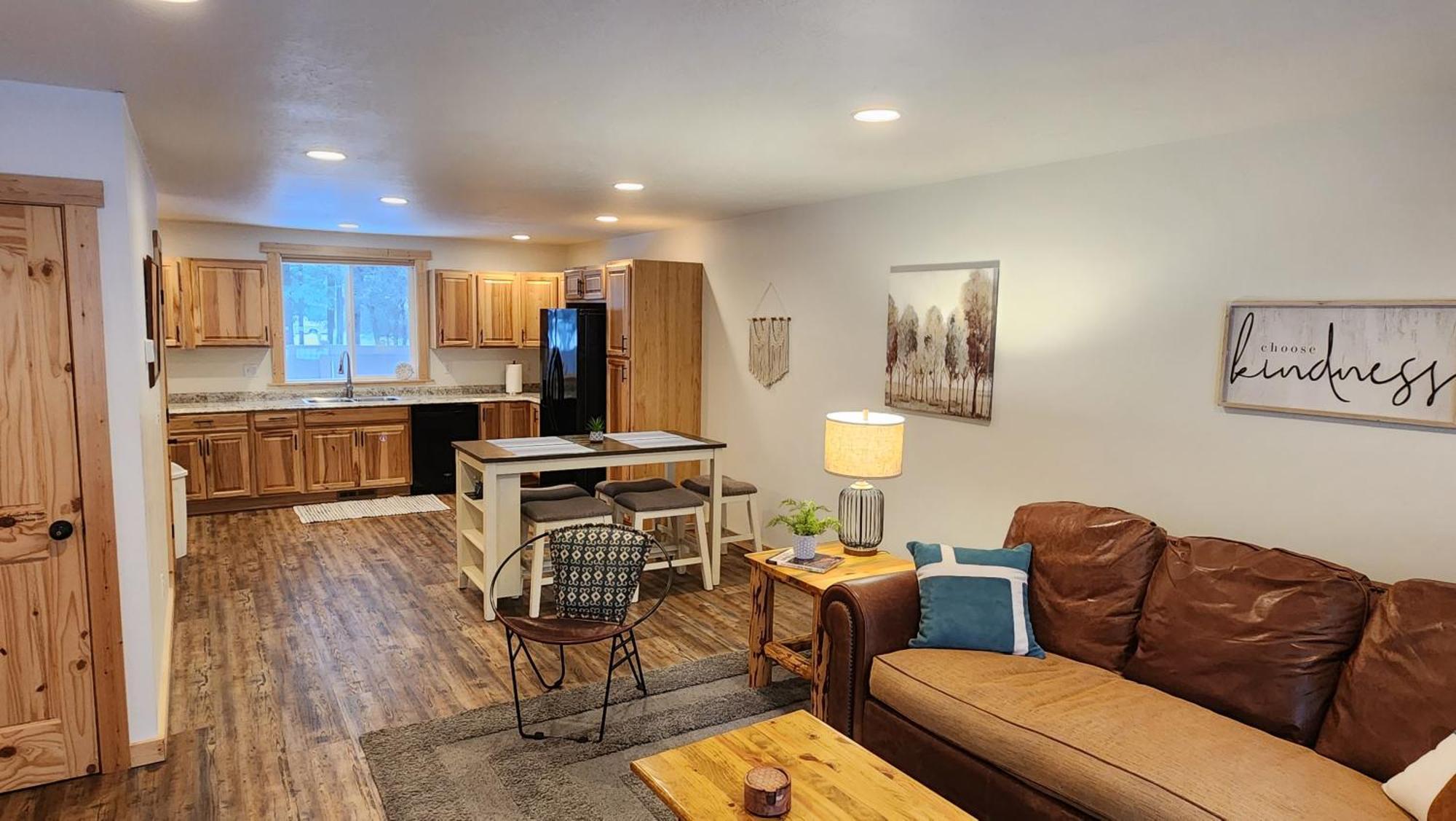 Beargrass Lodging & Rv Resort Hungry Horse Extérieur photo